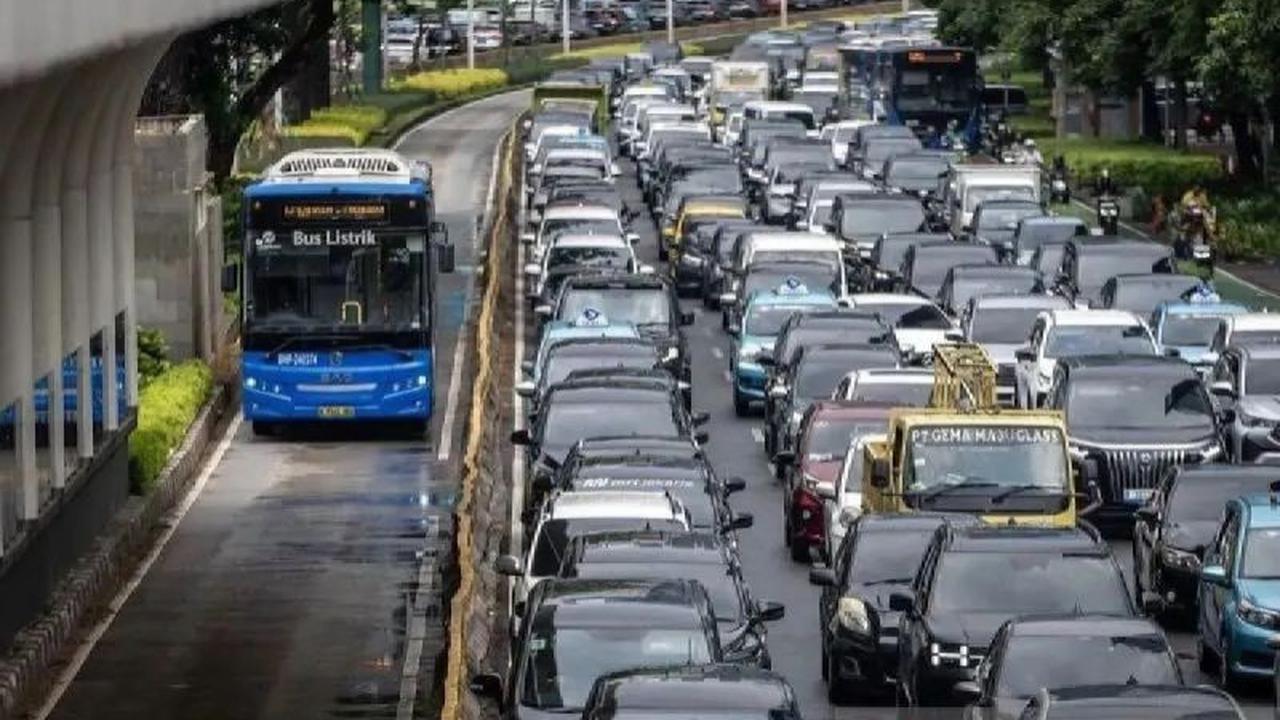 Transjakarta Perpanjang Jam Operasional dan Tambah Armada Dukung Arus Balik Lebaran 2026