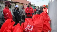 Kepala Badan Intelijen Negara (BIN) Jendral Polisi (Purn) Budi Gunawan meninjau vaksinasi Covid-19 pelajar di Yayasan Madrasah Tanwiriyyah, Cianjur, Jawa Barat. (Foto: Istimewa).