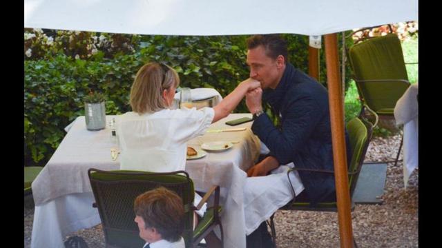Kemesraan Taylor Swift Dan Tom Hiddleston Berlanjut Di Roma Showbiz Liputan6 Com