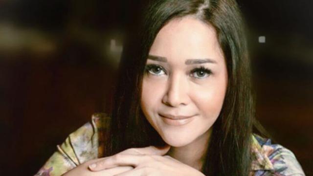 Ultah ke-42, Maia Estianty Pamer Cincin Pernikahan 