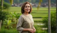 9 Model Baju Wanita Usia 50 Tahun Kombinasi Polos, Tampil Elegan dan Nyaman di Usia Matang