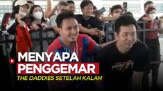 Berita video momen Mohammad Ahsan / Hendra Setiawan menyapa penggemar setelah melakoni pertandingan babak awal Indonesia Open 2022, Rabu (15/6/2022).