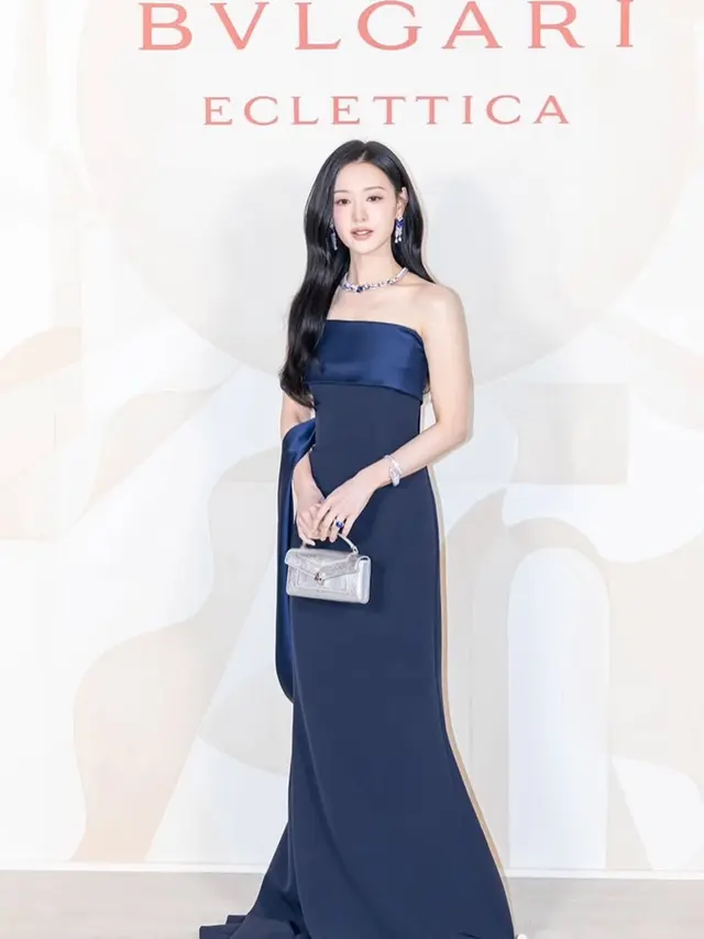 Adu Gaya Kim Ji-won vs Jang Wonyoung di Event Bvlgari Eclettica, Sama-sama Tampil Glamour dengan Strapless Dress