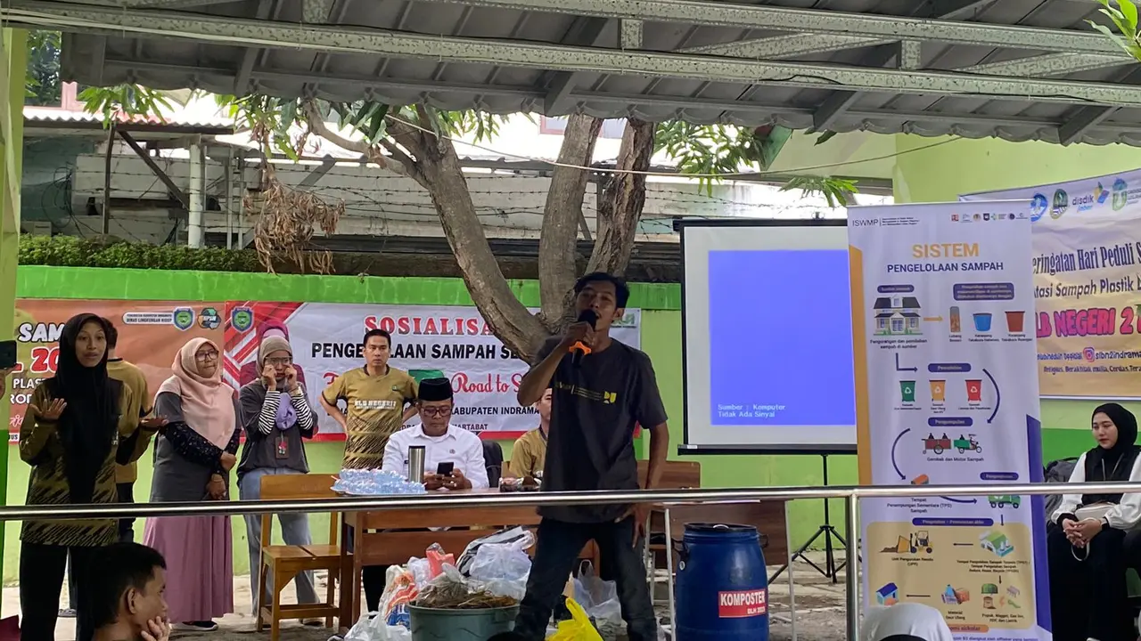 Permasalahan sampah di Kabupaten Indramayu, Provinsi Jawa Barat (Jabar) kini memasuki fase krusial.