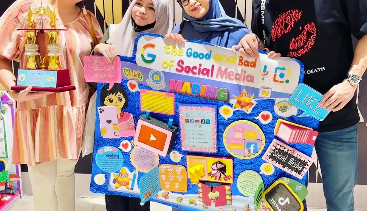 <p>Meski tinggal terpisah, akan tetapi Marshanda dan Sienna masih berhubungan baik. Sienna kerap jadi pusat perhatian publik lantaran wajahnya yang cantik. [Foto: Instagram.com/marshanda99]</p>