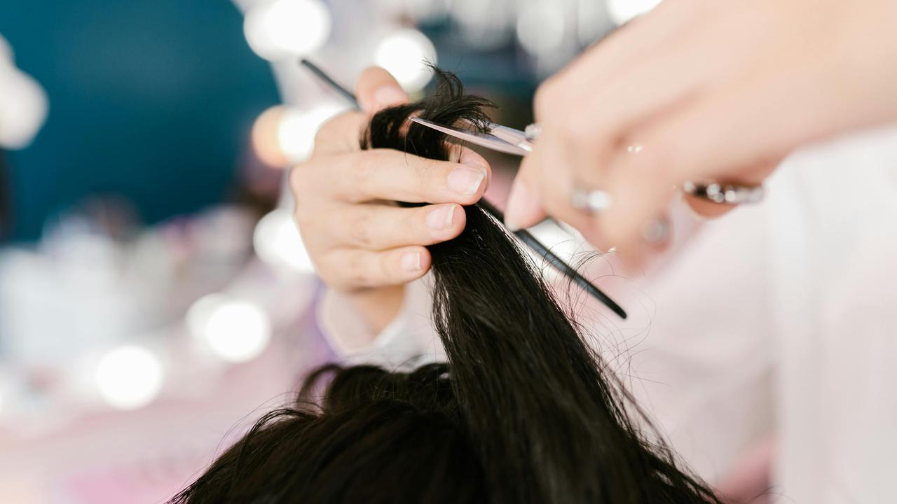 Potong Rambut Secara Teratur, Ini Rahasia Rambut Indah dan Mudah Diatur Sehari-hari