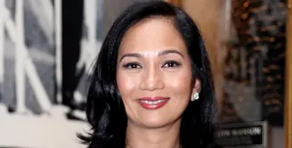 Penyanyi asal Malaysia, Sheila Majid mengaku Indonesia sebagai rumah keduanya. Sebagai penyanyi, ia mengaku banyak mengenal para musisi dari Indonesia. (Andy Masela/Bintang.com)