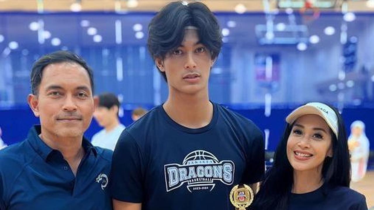 Foto-foto Terbaru Marco Anak Diah Permatasari yang Jago Main Basket, Akan Berangkat ke Taiwan untuk Jalani Pertandingan