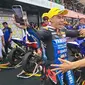 Pembalap Yamaha Racing Indonesia Muhammad Faerozi Toriqatullah juara race kedua AP250 ARRC 2024 Mandalika. (Liputan6.com/Hans Bahanan)