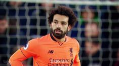 Liverpool memiliki kesempatan melewati Manchester United di klasemen sementara Premier League. This video is presented by Ballball.