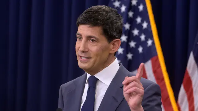 Ketua Federal Reserve Kevin Warsh berbicara dalam konferensi pers setelah pertemuan Komite Pasar Terbuka Federal, di Washington. (AP Photo/Rod Lamkey, Jr.)