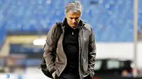 Madrid Resmi Pecat Mourinho