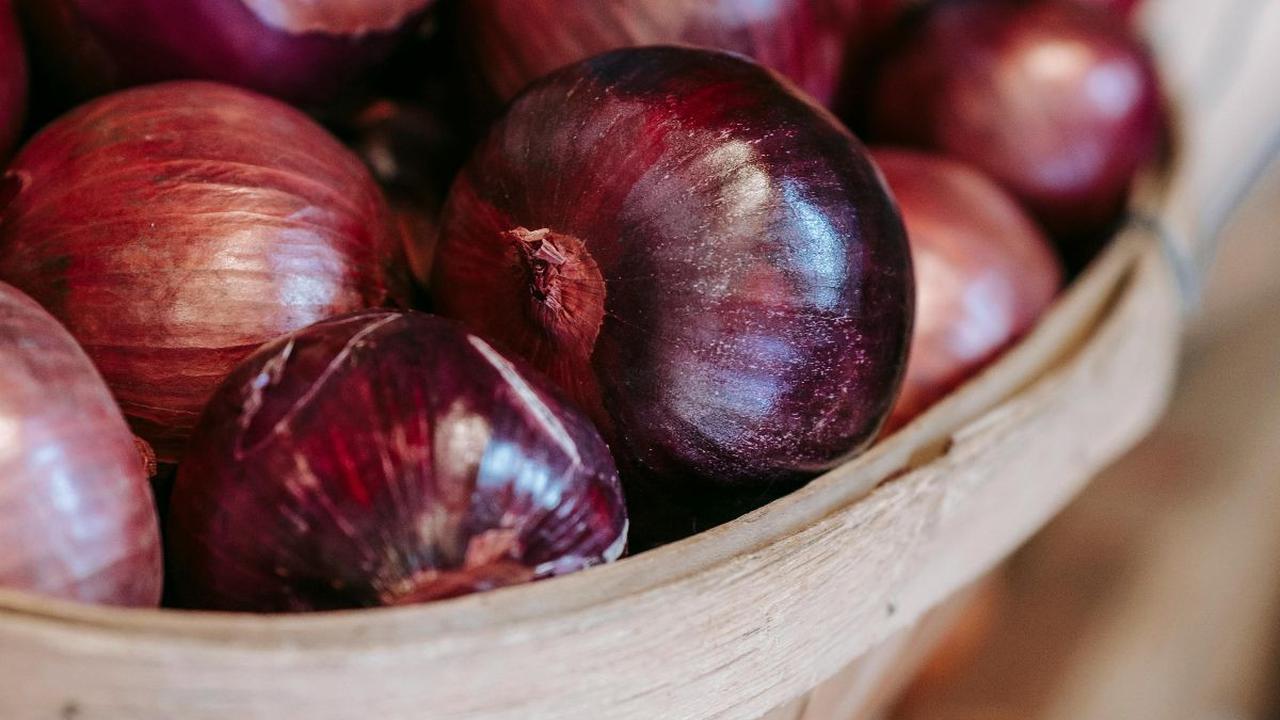 <b>Bawang Merah dan bawang Putih&nbsp;</b><br>