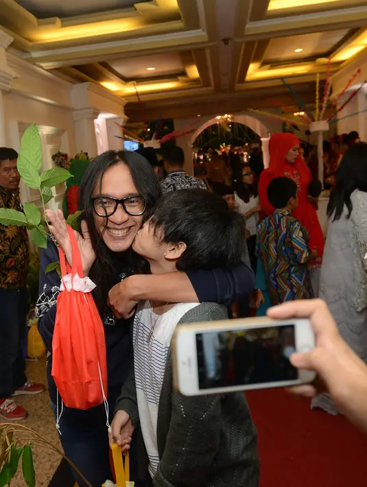 Meski  tidak terburu-buru untuk memiliki momongan, pasangan ini akan memprogram memiliki buah hati pada tahun depan. Kini, keduanya masih menikmati masa bulan madu. (Nurwahyunan/Bintang.com)