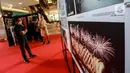 Sejumlah foto dipamerkan saat Pameran Foto Potret 7 Presiden RI dengan tema "7 Citizen No.1" di Mall Neo Soho, Jakarta, Selasa (22/11/2022). Pameran menampilkan potret perjalanan presiden yang terekam oleh pewarta foto dari Presiden Pertama Ir. Soekarno sampai presiden sekarang Joko Widodo atau Jokowi. (Liputan6.com/Johan Tallo)