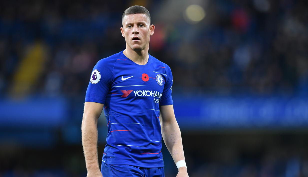 5. Ross Barkley - Berhasil bengkit pada musim ini usai mengalami masa suram karena berkutat dengan cedera. Dibawah asuhan Maurizio Sarri, Barkley tampik apik dengan lesatan tiga gol dan empat assist sejauh ini. (AFP/Glyn Kirk)
