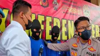 Kapolres Cirebon Kota AKPB Fahri Siregar memberi keterangan pers tawuran antara gengster. Foto (Liputan6.com / Panji Prayitno)