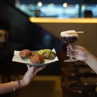 Expat. Roasters hadirkan suasana Paskah meriah lewat sajian spesial, aktivitas seru, dan hadiah menarik di seluruh gerainya! (Expat. Roasters)