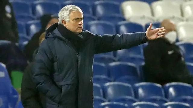 FOTO: Tottenham Terpeleset, Kalah 0-1 dari Brighton and Hove Albion