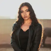 ilustrasi zodiak perempuan/Photo by Hamid Tajik on Unsplash