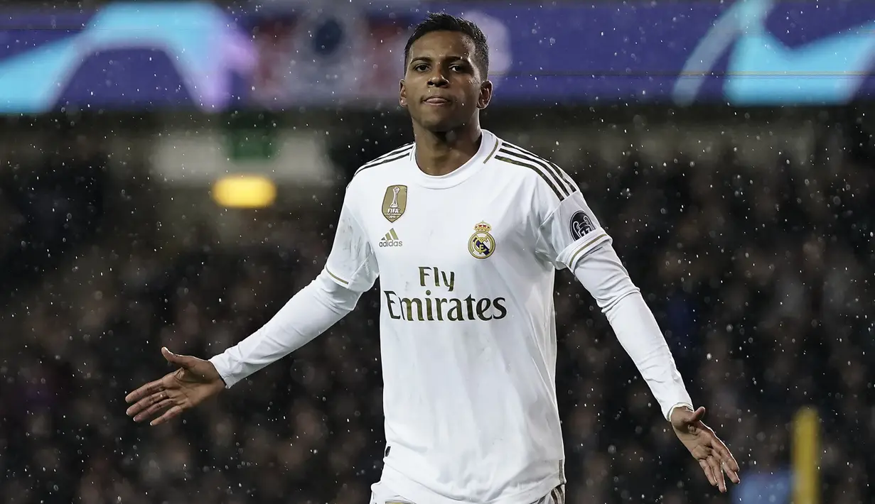 5. Rodrygo (Real Madrid) - Real Madrid menebus Rodrygo Goes dari Santos pada 15 Juni 2018. Madrid mengucurkan dana hingga 40 juta poundsterling untuk meminang Rodrygo yang saat itu berusia 17 tahun. (AFP/Kenzo Tribouillard)