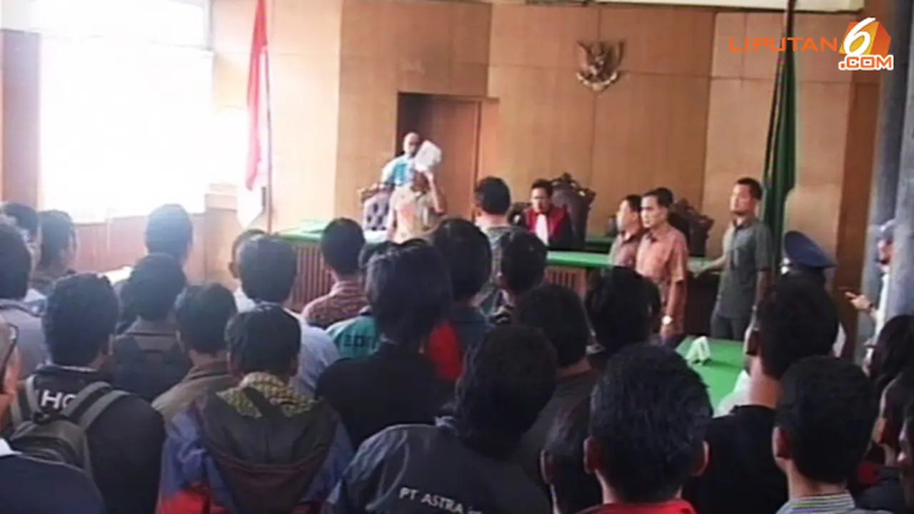 sidang-tilang-busway-2-131129b.jpg