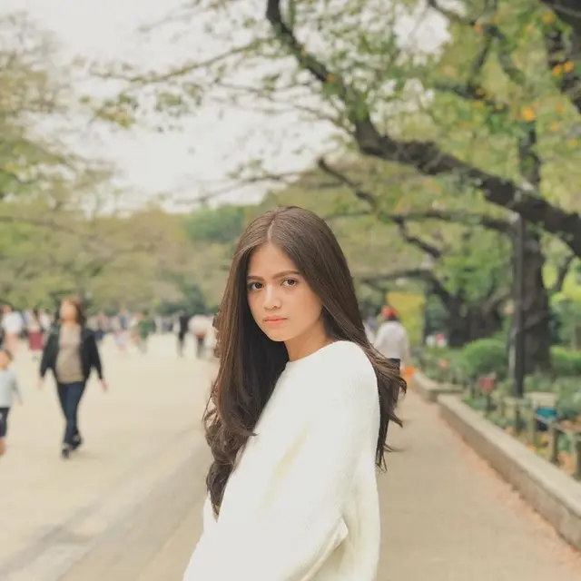 6 Potret Bintang FTV Maudy Effrosina, Disebut Mirip Selena Gomez
