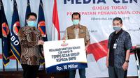 (Ki-ka: Presiden Direktur Tempo Scan Handojo S. Muljadi, Kepala BNPB, Letjen Doni Monardo, Direktur LBM Eijkman Prof Amin Soebandrio di Kantor Graha BNPB)