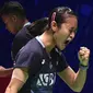 Pebulu tangkis ganda campuran Indonesia, Rehan Naufal Kusharjanto/Lisa Ayu Kusumawati melakukan selebrasi setelah mencetak poin ke arah Zheng Si Wei/Huang Ya Qiong pada laga semifinal All England 2023 di Utilita Arena, Birmingham, Inggris, 18 Maret 2023. Rehan/Lisa harus tunduk di tangan Zheng/Huang dengan skor 17-21, 21-13, dan 13-21. Meskipun begitu, mereka berhasil naik satu tingkat dan menghuni peringkat ke-14 dunia. (AP Photo/Rui Vieira)