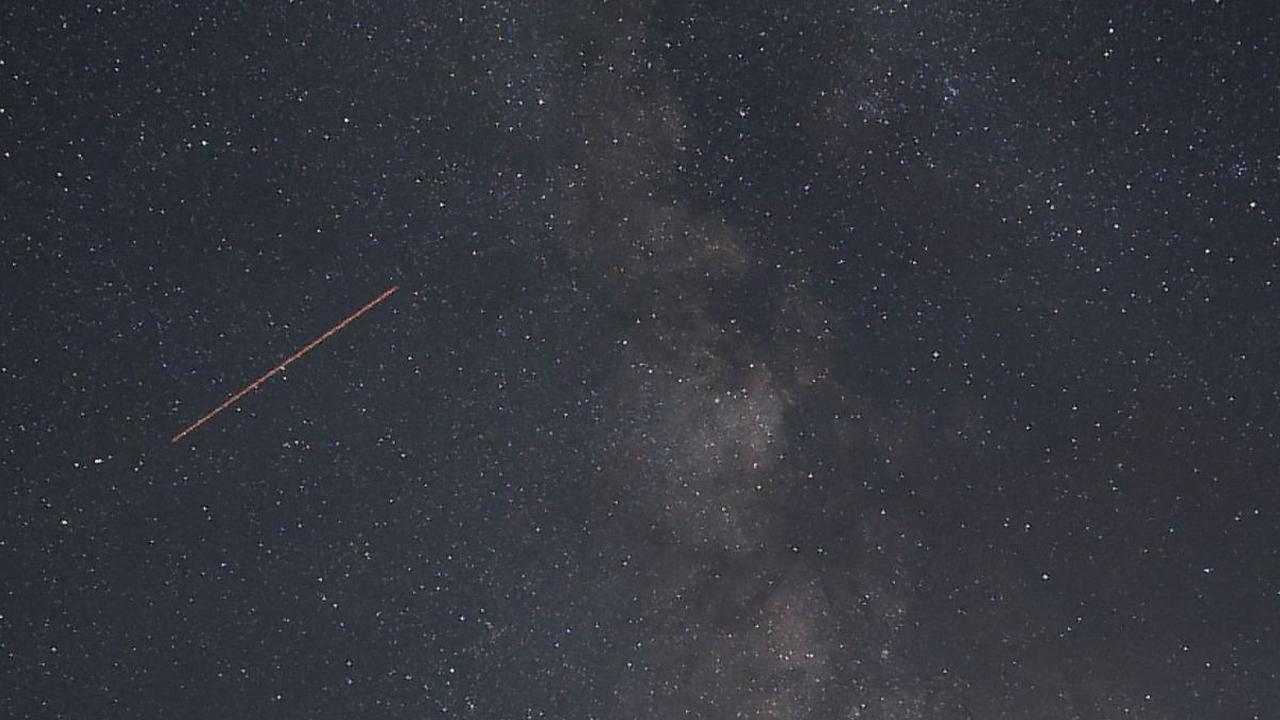 Berdasarkan pernyataan American Meteor Society, ketika hujan meteor perseid mencapai puncaknya, akan ada sekitar 100 meteor yang terlihat jatuh dalam waktu satu jam.