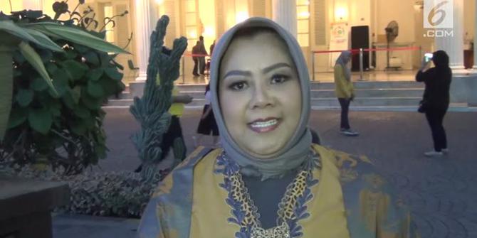 VIDEO: Busana dari Anna Mariana Turut Meriahkan Jakarnaval 2018