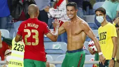 Portugal sukses menaklukkan Republik Irlandia pada partai Kualifikasi Piala Dunia 2022 yang digelar di Estadio do Algarve, Kamis (2/9/2021). (Foto: AP/Armando Franca)