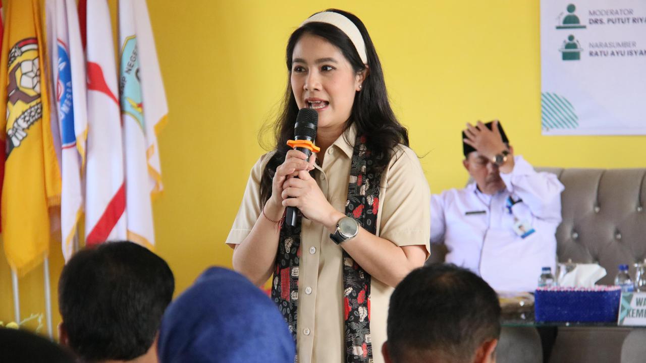 Wamen Isyana: Cegah Pernikahan Usia Dini Melalui Sekolah Siaga Kependudukan
