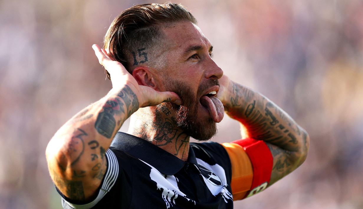 Pemain Monterrey, Sergio Ramos merayakan golnya ke gawang Inter Milan dalam laga Grup E Piala Dunia Antarklub 2025 di Rose Bowl stadium, Pasadena, Amerika Serikat, Rabu (18/06/2025) WIB. (AFP/Stu Forster)