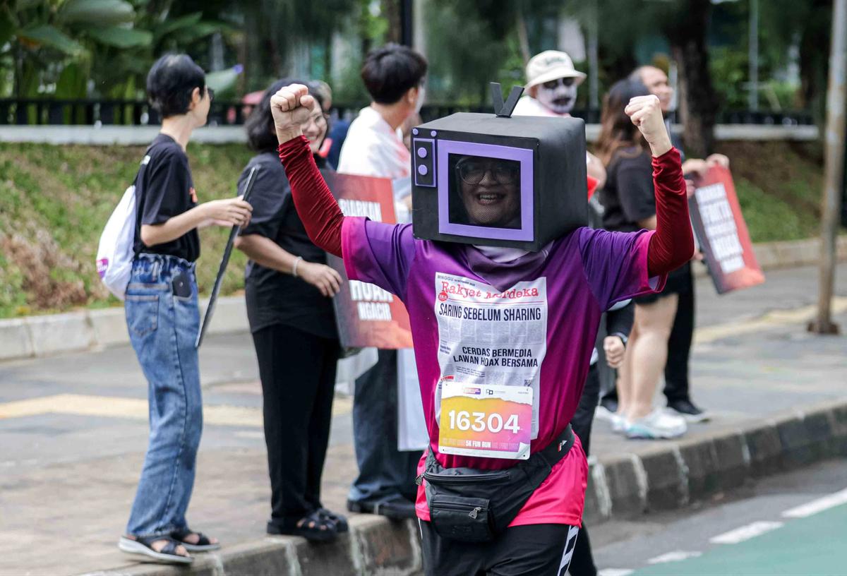 FOTO: Serunya Run for Good Journalism 2025 Bareng Menkeu Purbaya