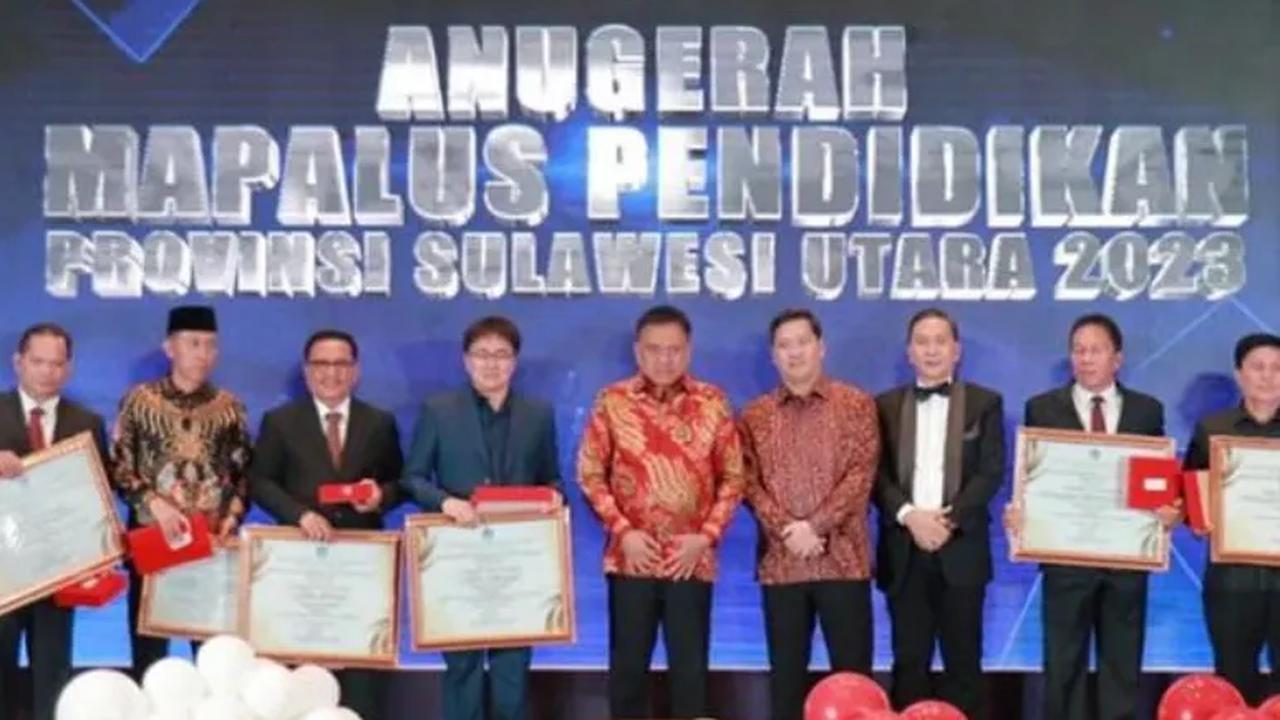 Dalam sambutannya Gubernur Olly mengucap syukur atas kerja sama semua elemen sehingga Sulut berhasil mendapat penghargaan Mapalus Pendidikan.&nbsp;
