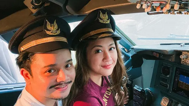 Jadi Cinta Pertama Sherina, Ini 10 Potret Transformasi Derby Romero dari Kecil hingga Kini