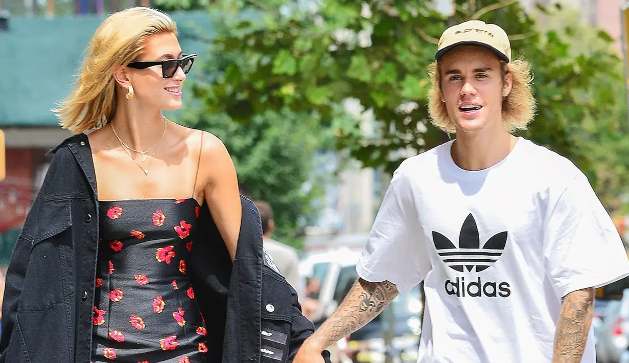 Dilansir dari HollywoodLife, rumah itu miliki 4 kamar, 6 kamar mandi, 1 ruang bioskop, 1 ruang bermain dan garasi yang muat 3 mobil. (Us Weekly)