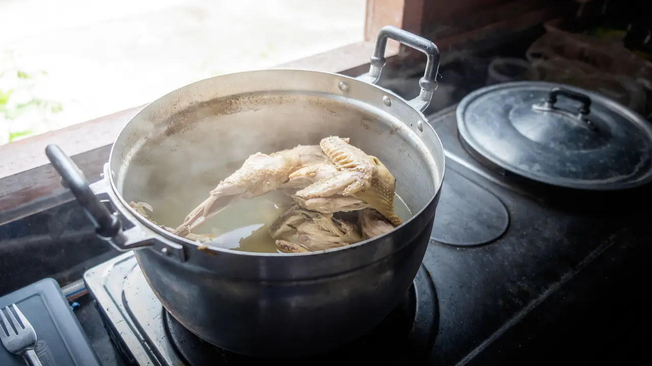 Merebus ayam