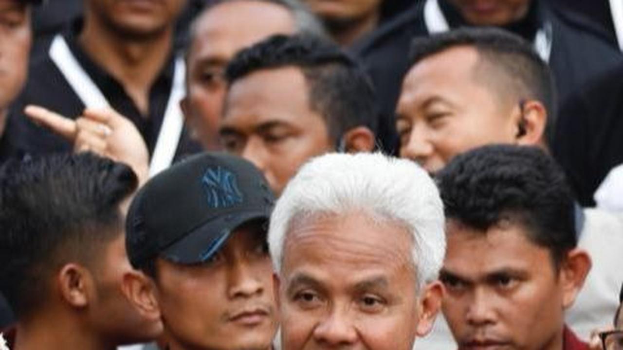 Ganjar Buka Suara Tanggapi 'Karyawan Dipecat tapi Masih Dapat Bintang 4