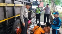 Dramatis, Tunawisma Lahirkan Anak Kembar di Trotoar Tangerang