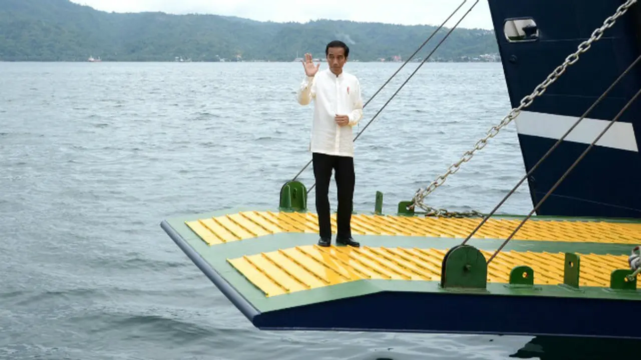 Presiden Joko Widodo di Pelabuhan Yos Sudarso, Ambon