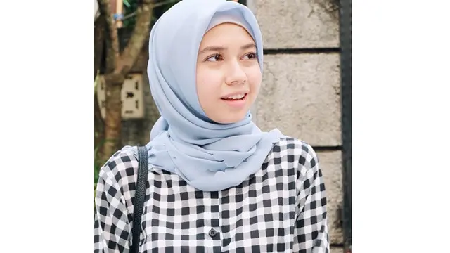 6 Pesona Yuki Kato Saat Pakai Hijab, Bikin Pangling