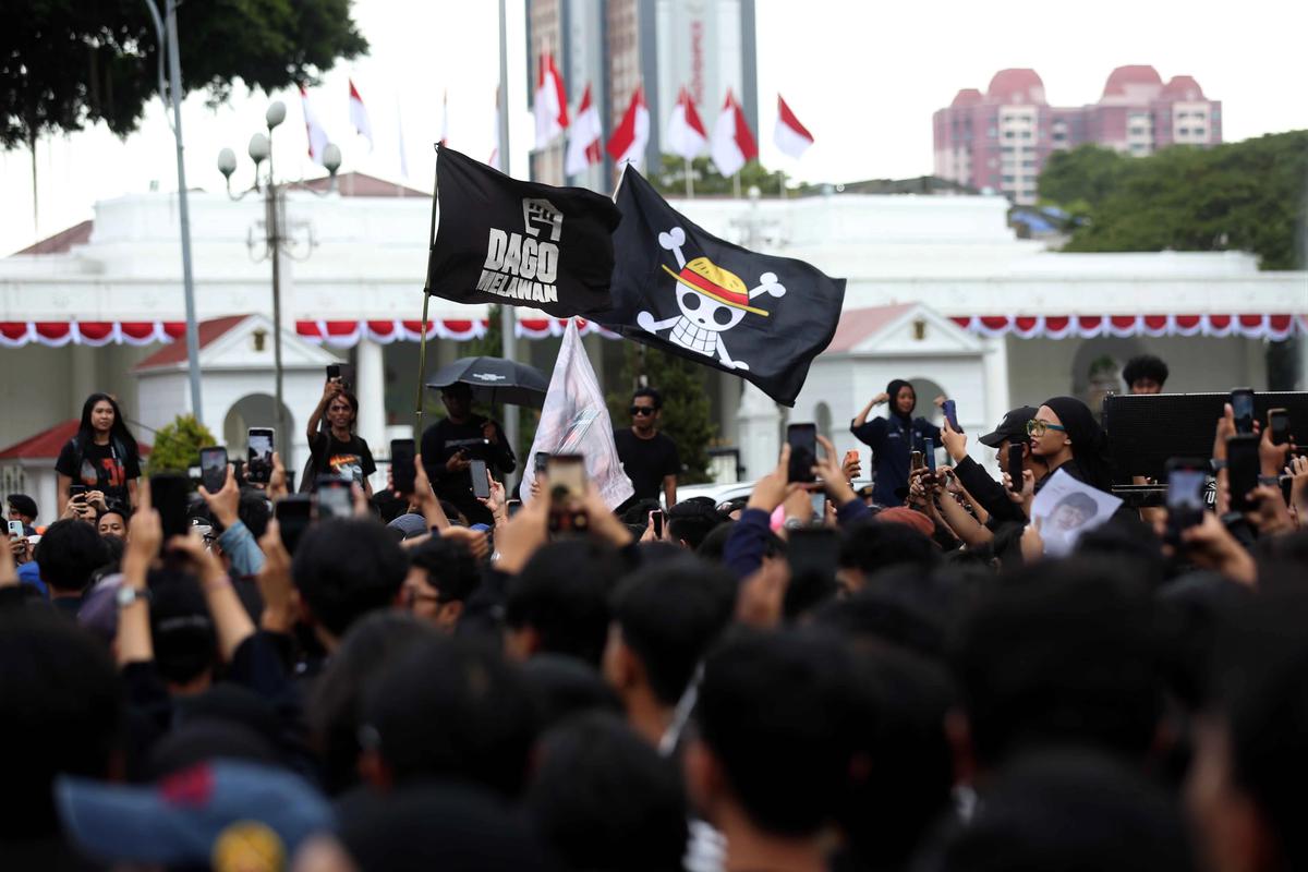 FOTO: Aksi Kamisan Tandai 19 Tahun Perjuangan Korban Pelanggaran HAM