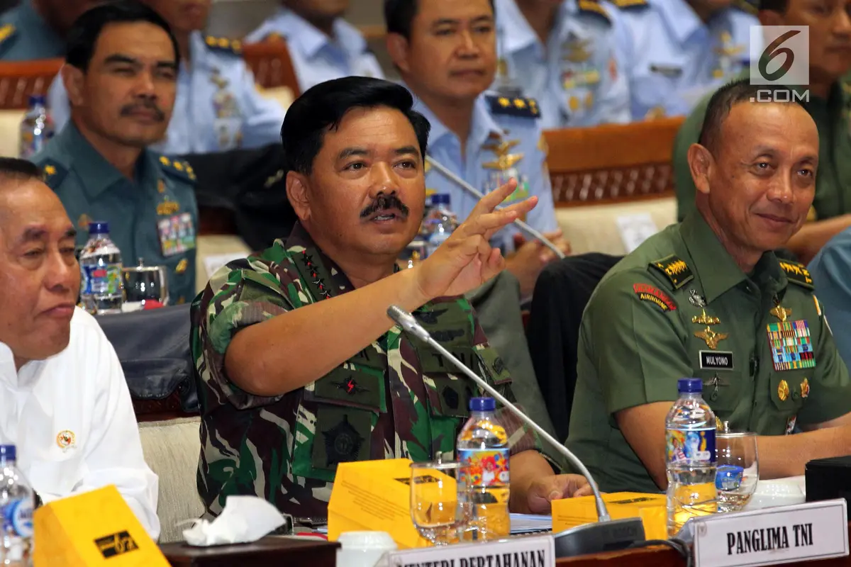 Menhan dan Panglima TNI Raker Dengan Komisi I DPR