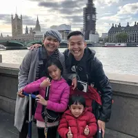 Ernest Prakasa dan Keluarga