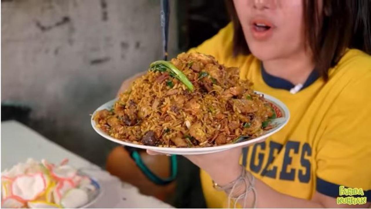 Ada Nasi Goreng Rp100 Ribu di Warung Pinggir Jalan, Apa Istimewanya?