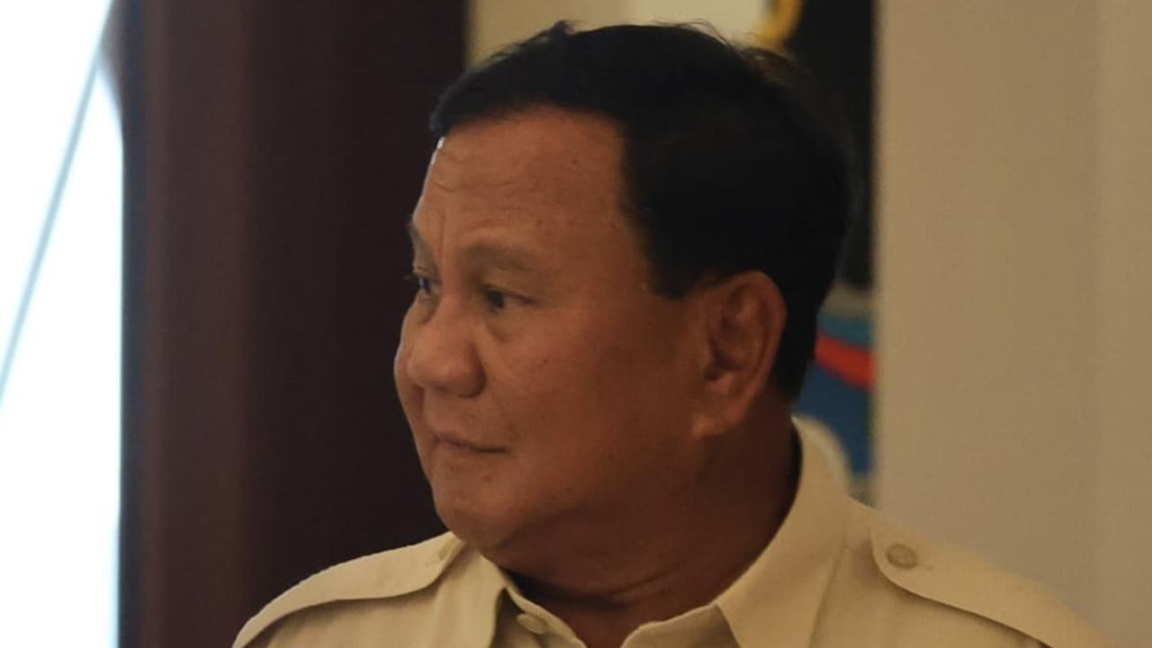 VIDEO: Prabowo Merasa 'Kampanye' Hadiri Wisuda Unhan: Terlalu Sering Tepuk Tangan