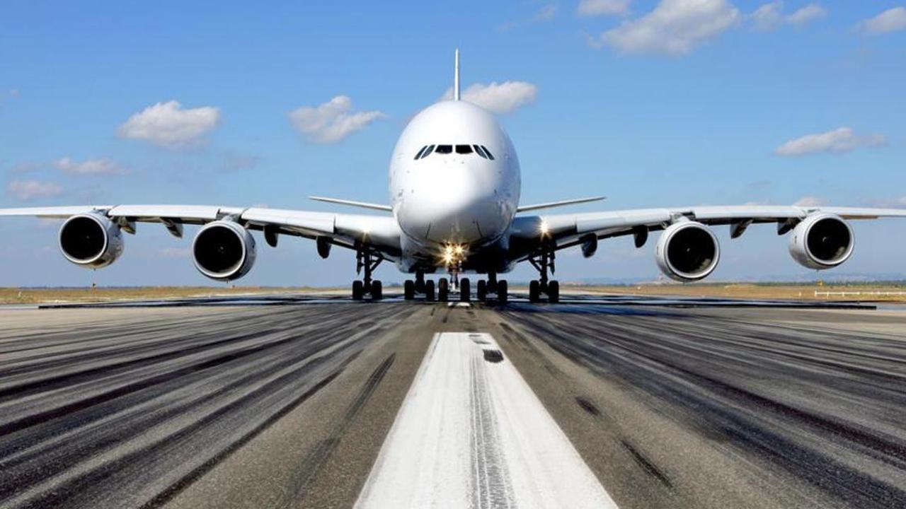 Baterai Lithium Terbakar, Air China Lakukan Pendaratan Darurat di Shanghai