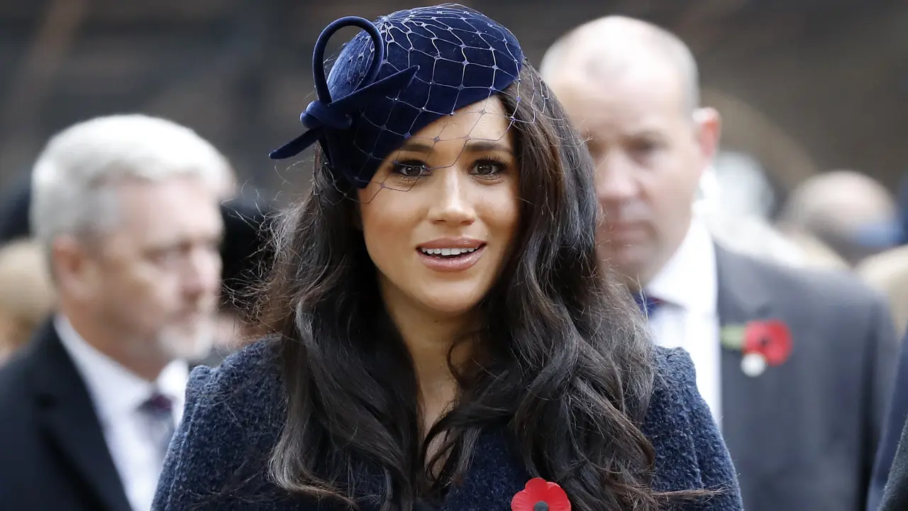 Penampilan Cantik Meghan Markle Saat Temui Veteran Perang